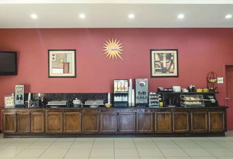 酒店 La Quinta By Wyndham Alice