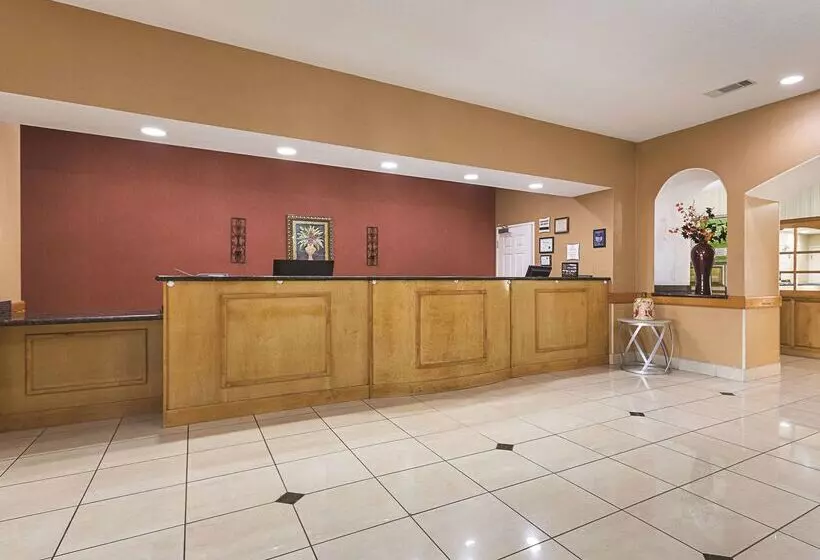 בית מלון כפרי La Quinta By Wyndham Alvarado