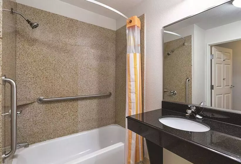 בית מלון כפרי La Quinta By Wyndham Alvarado