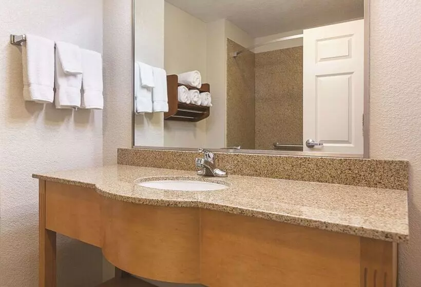 בית מלון כפרי La Quinta By Wyndham Alvarado