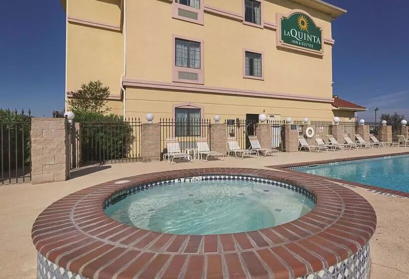 בית מלון כפרי La Quinta By Wyndham Alvarado