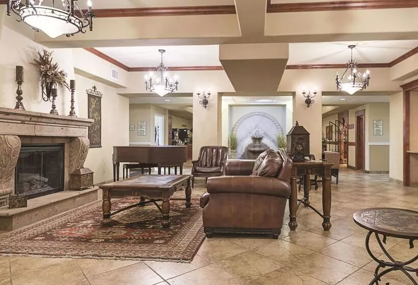 Отель La Quinta By Wyndham Trinidad