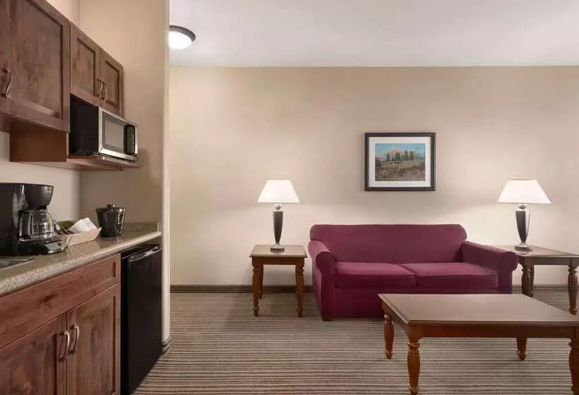 Отель La Quinta By Wyndham Trinidad