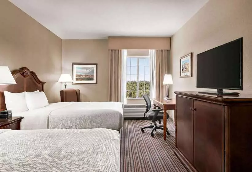 Отель La Quinta By Wyndham Trinidad