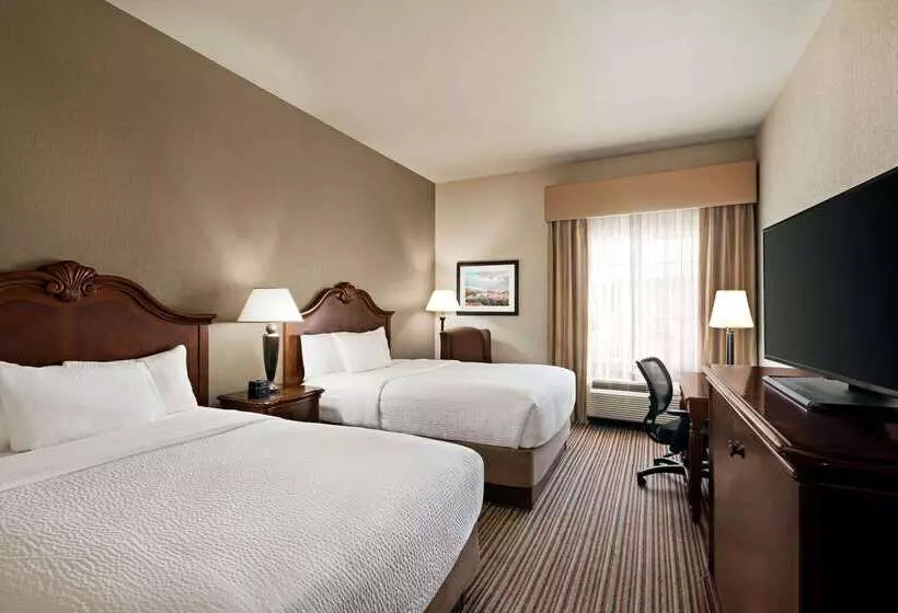 Отель La Quinta By Wyndham Trinidad