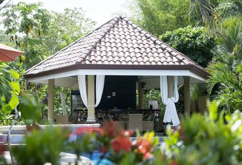 Hotel Las Brisas Resort And Villas