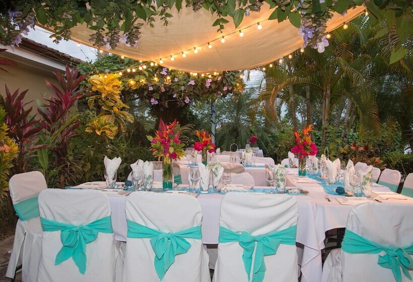 ホテル Las Brisas Resort And Villas