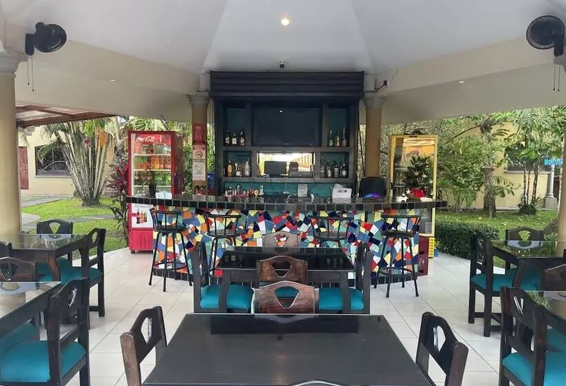 Hotel Las Brisas Resort And Villas