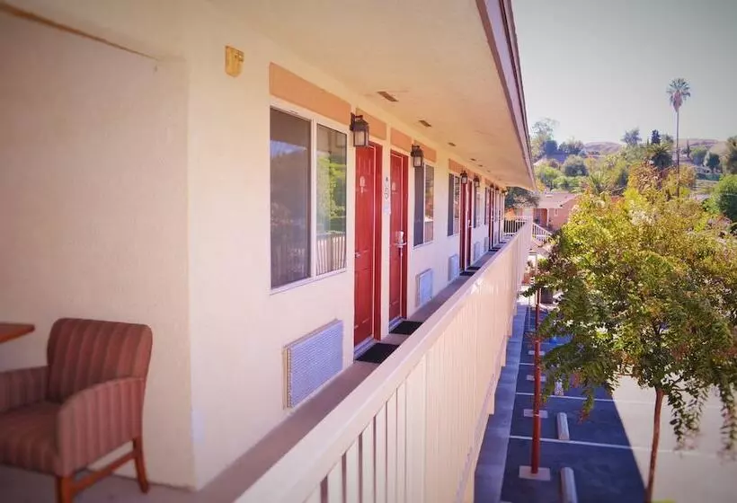 호텔 Loma Linda Inn