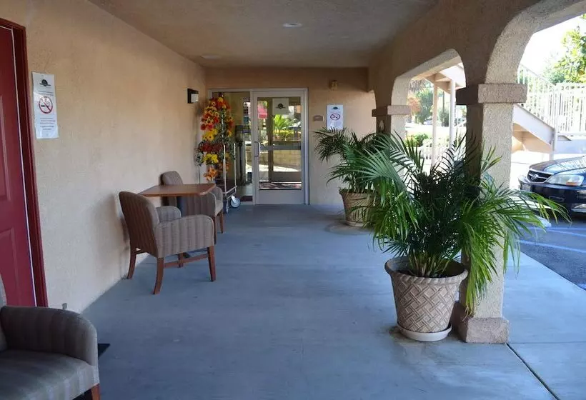 호텔 Loma Linda Inn