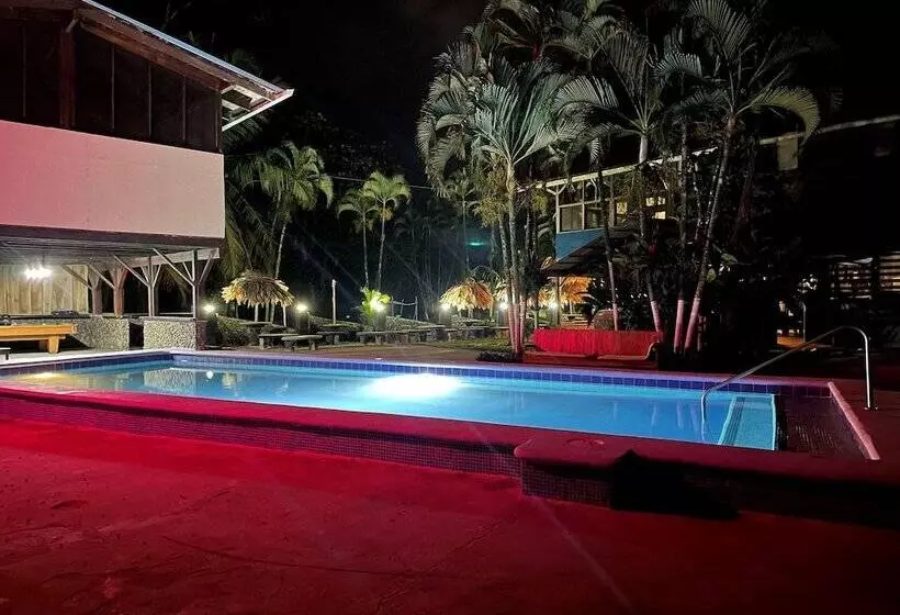 فندق Perla Negra Beachfront