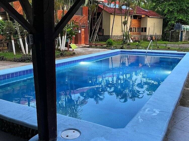 هتل Perla Negra Beachfront