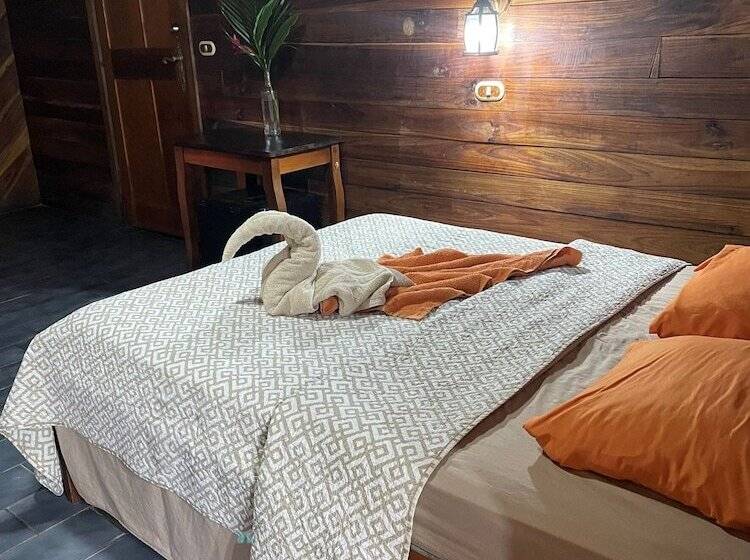 هتل Perla Negra Beachfront