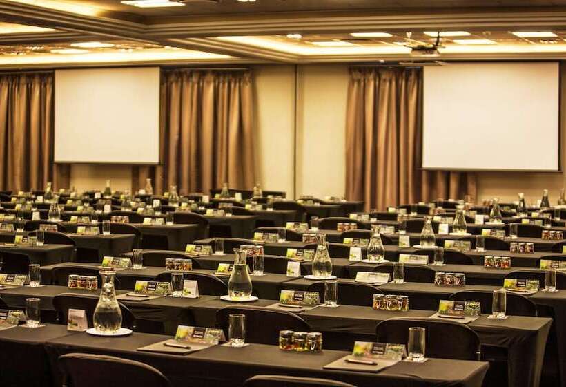 Pivot Hotel Montecasino