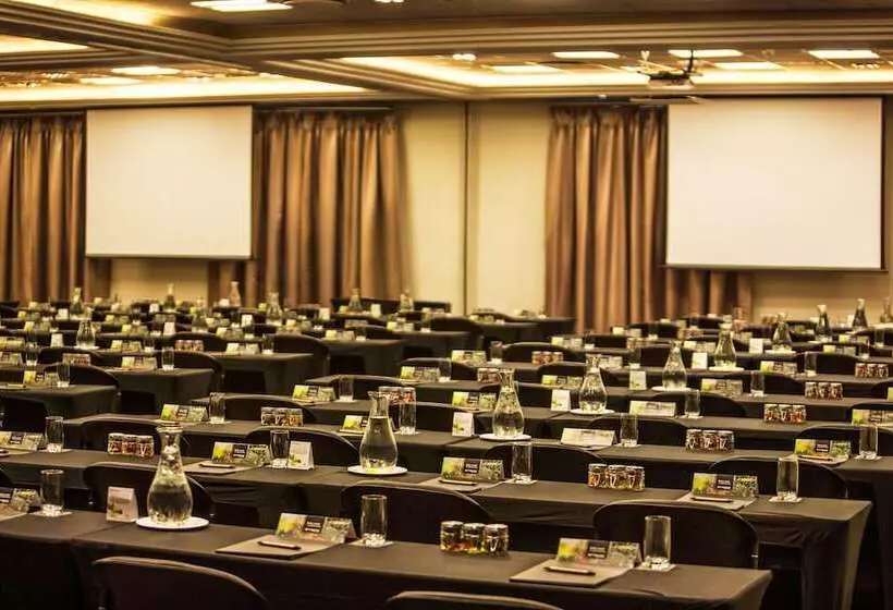 Pivot Hotel Montecasino