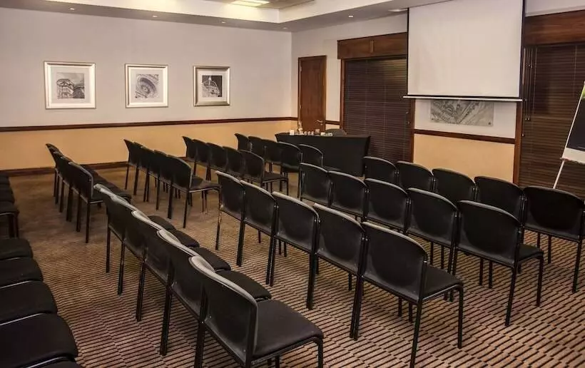 Pivot Hotel Montecasino