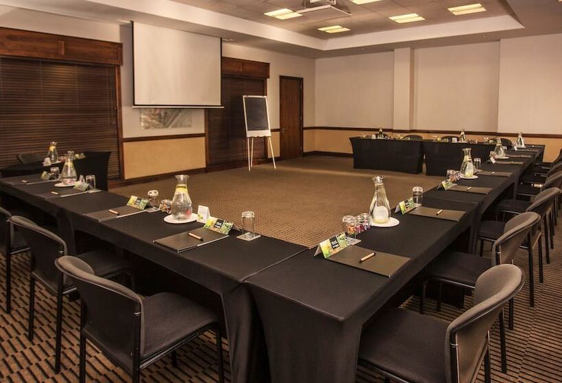 Pivot Hotel Montecasino