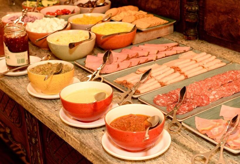 Pivot Hotel Montecasino