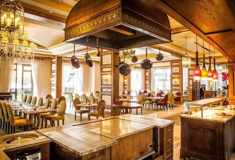 Pivot Hotel Montecasino