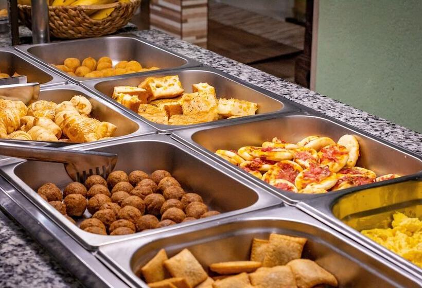 ホテル Pousada Iguassu Charm Suites