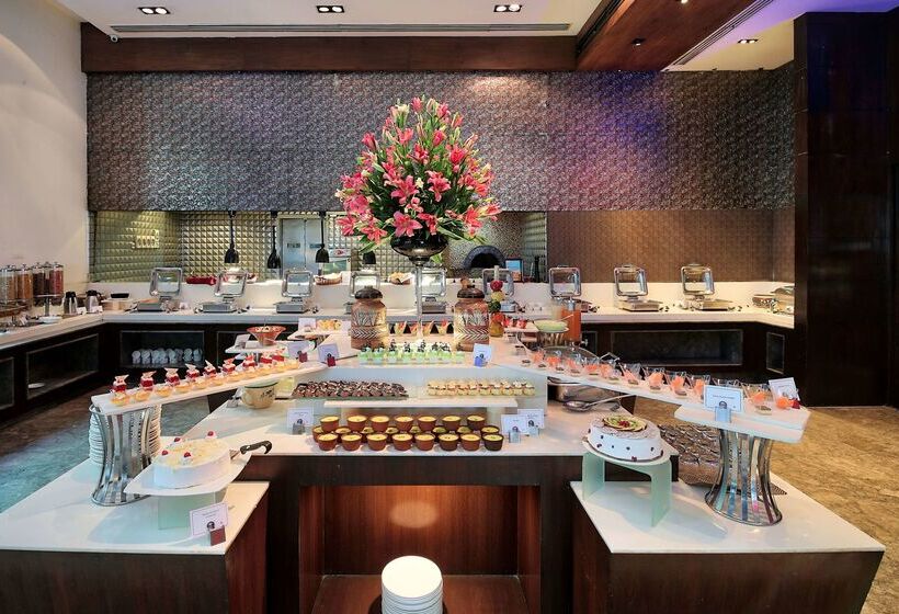 فندق Ramada Gurgaon Central