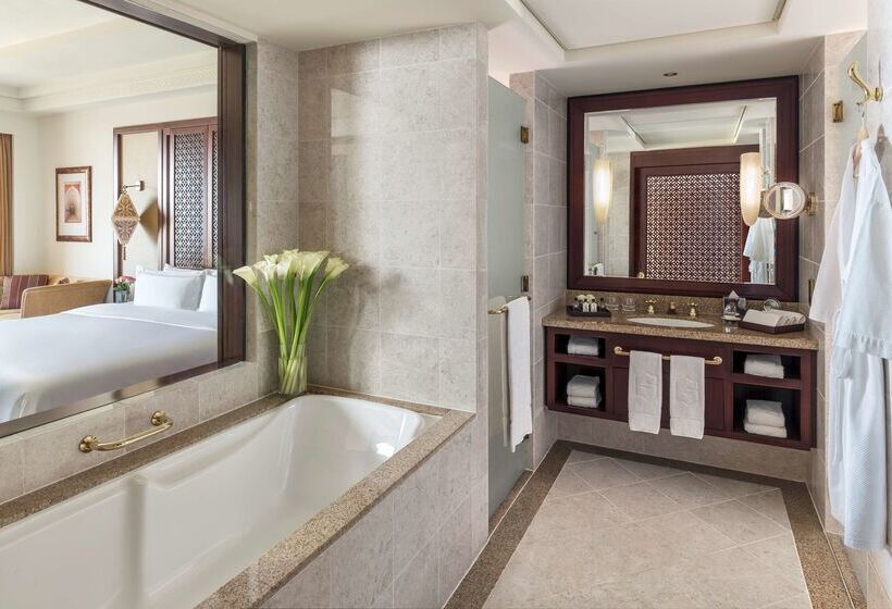 Shangri La Al Husn, Muscat - Adults Only Resort