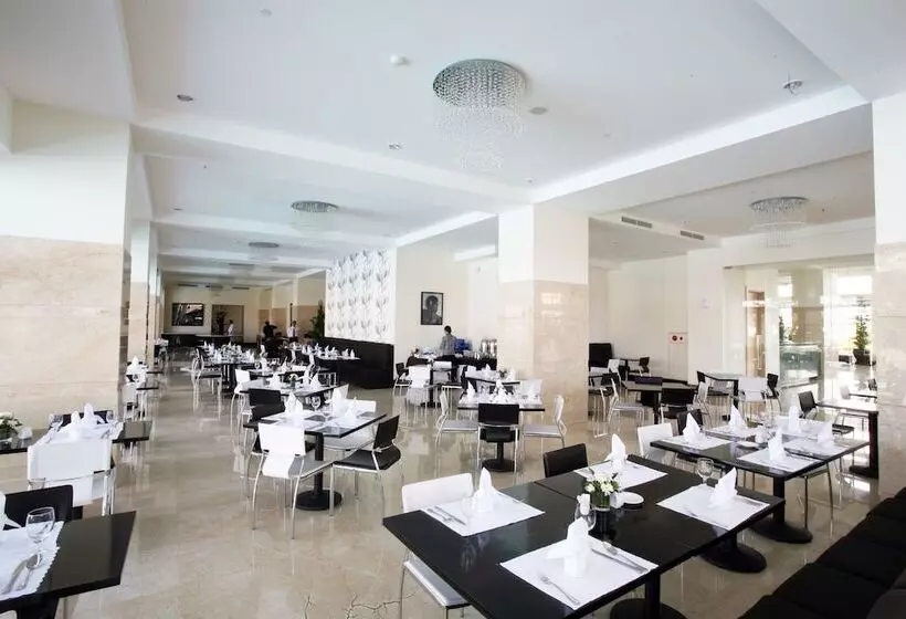 Sintesa Peninsula Hotel Manado