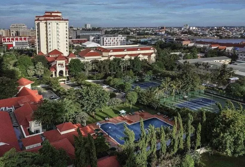 Отель Sofitel Phnom Penh Phokeethra