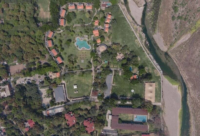 هتل Tarangi Resort And Spa