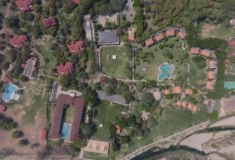 هتل Tarangi Resort And Spa