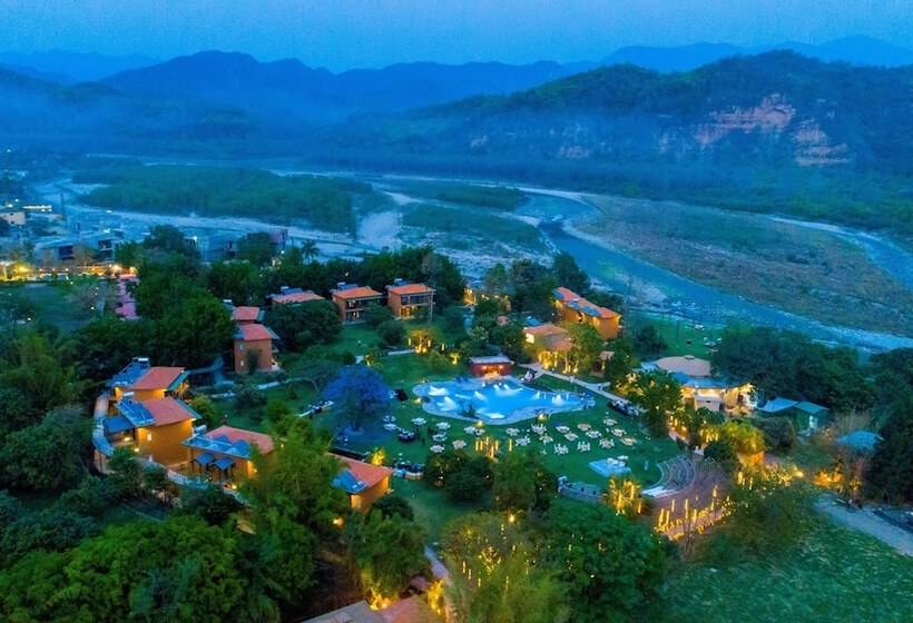 هتل Tarangi Resort And Spa