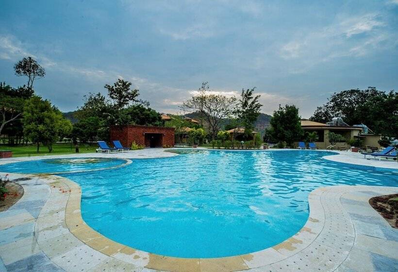 هتل Tarangi Resort And Spa