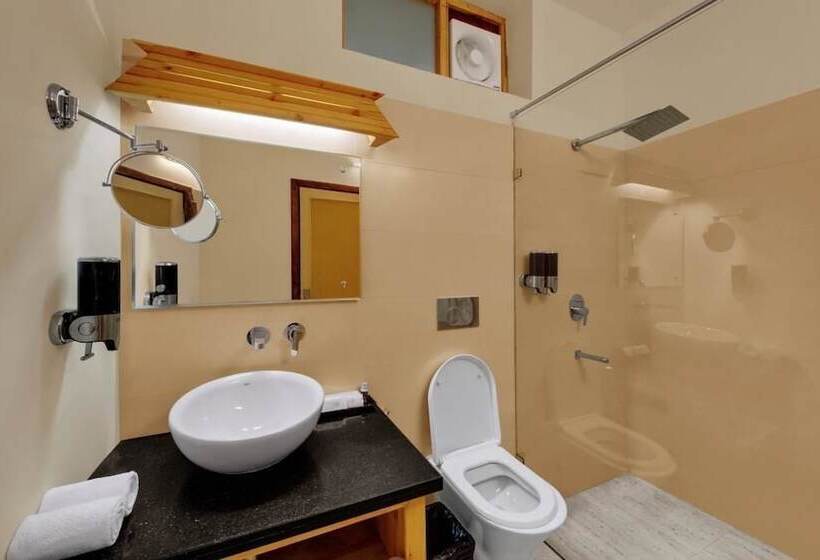 هتل Tarangi Resort And Spa