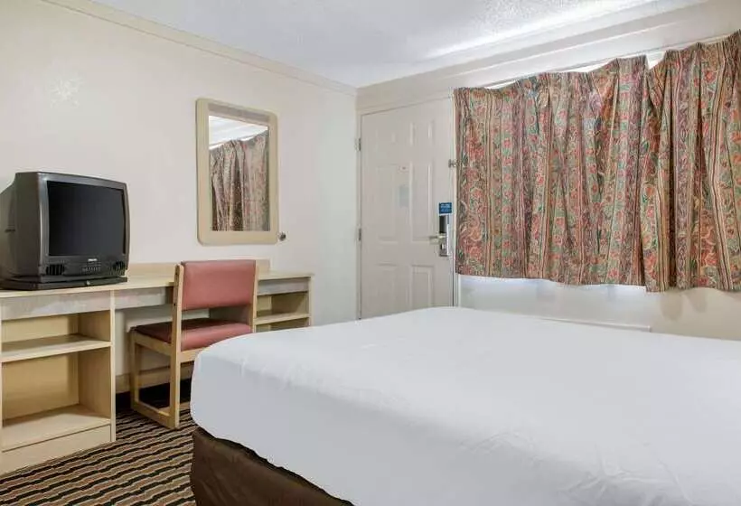 فندق على الطريق Rodeway Inn