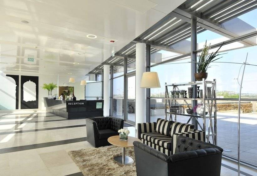 Resort West Tel Aviv  All Suites Hotel By The Sea