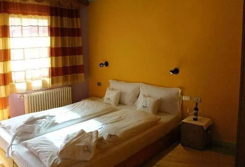 Shackleton Mountain Resort