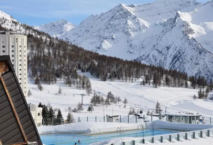 Shackleton Mountain Resort