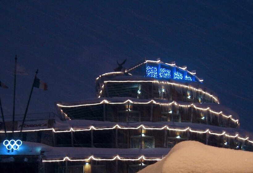 Shackleton Mountain Resort