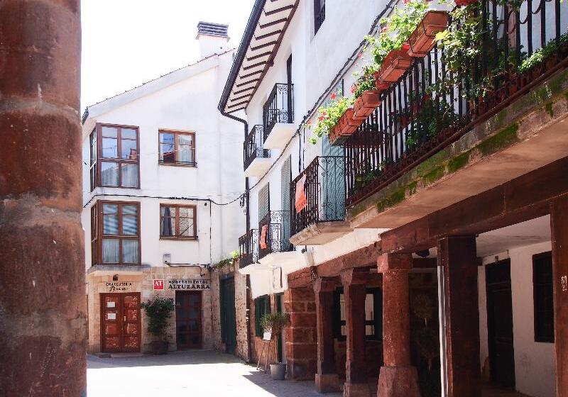 Apartamentos Rurales Altuzarra