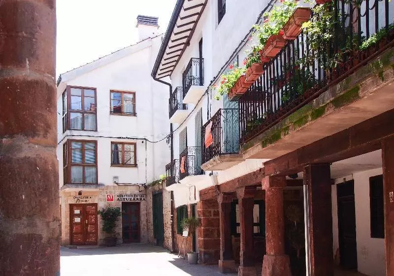 Apartamentos Rurales Altuzarra