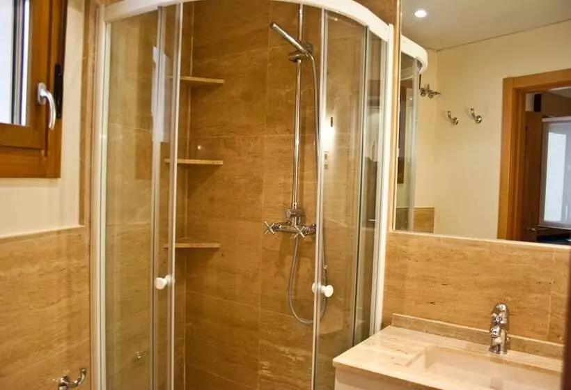 Apartment In Chamberi