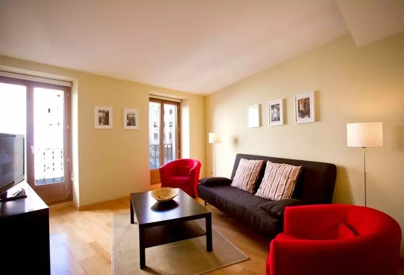 Apartment In Chamberi