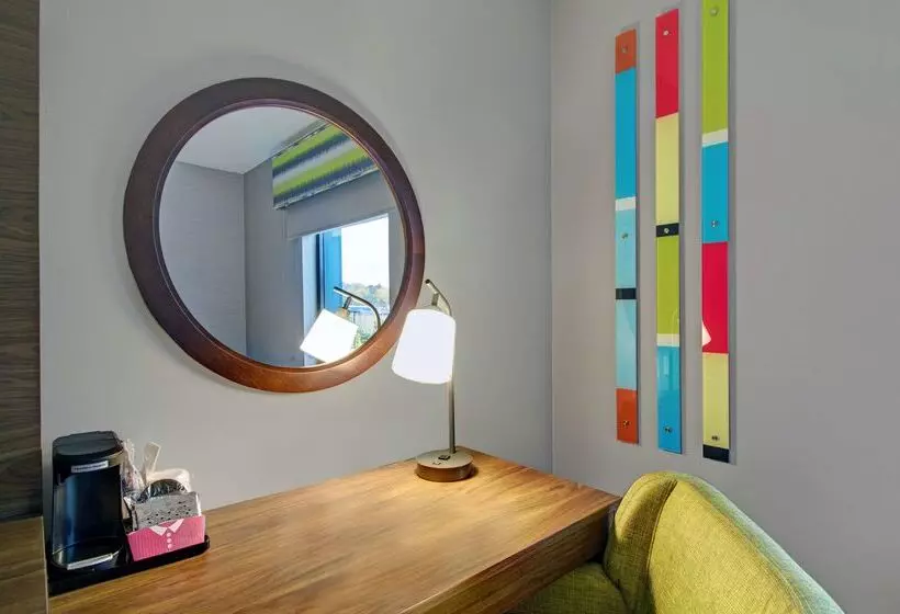 Hampton Inn & Suites Syracuse Dewitt