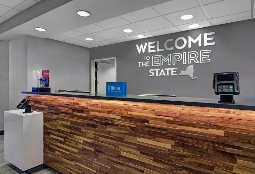 Hampton Inn & Suites Syracuse Dewitt