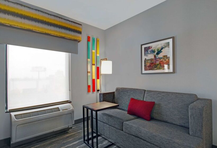 Hampton Inn & Suites Syracuse Dewitt