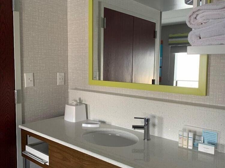 Hampton Inn & Suites Syracuse Dewitt