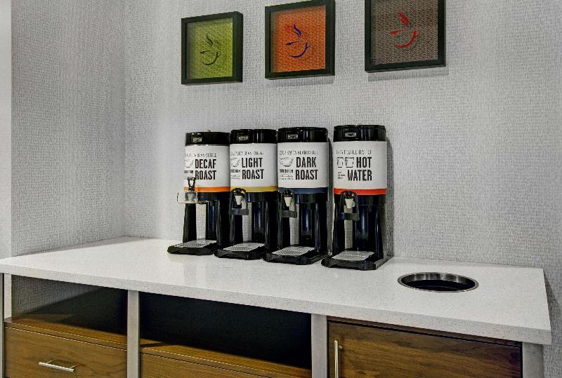 Hampton Inn & Suites Syracuse Dewitt