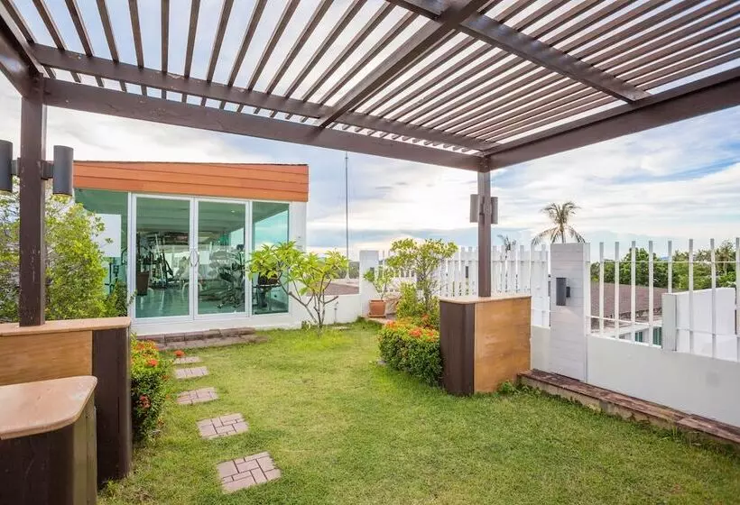 هتل Arisara Place