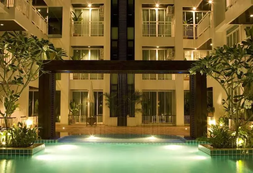 هتل Arisara Place