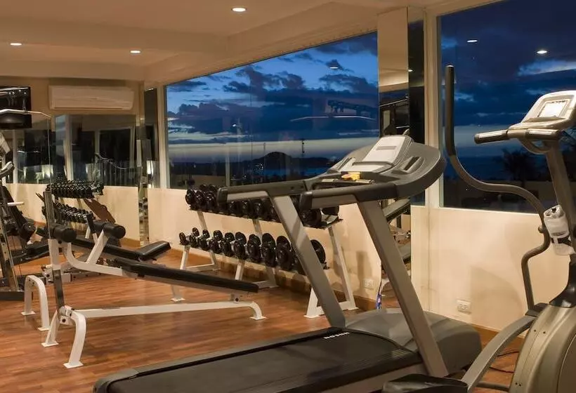 هتل Arisara Place